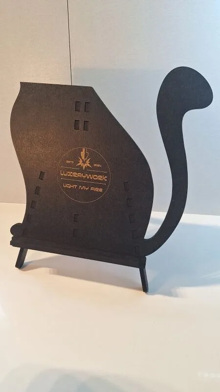 Pied support en bois pour chat mandala — socle décoration murale animalière
