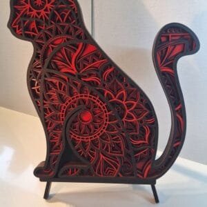 Chat mandala 6 couches rouge et noir