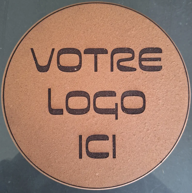 sous-plat personnalisé en liège