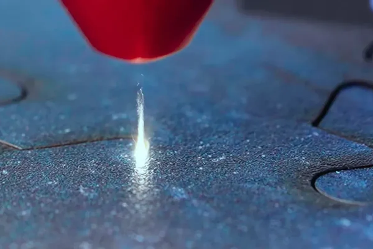 Gravure laser MDF noir Trotec pour signalétique