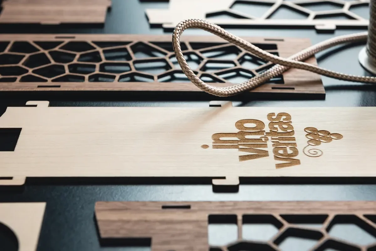 Placage noyer TroWood Veneer découpé au laser